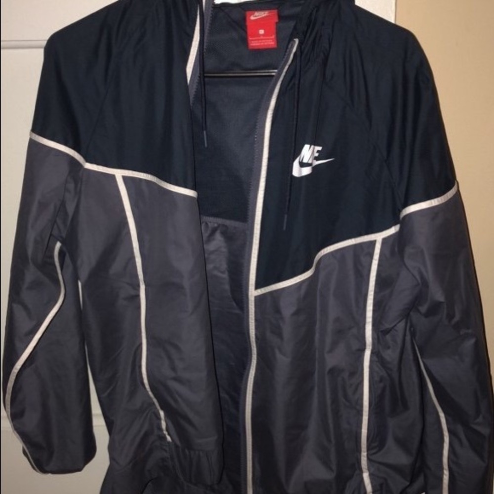 Nike Women’s Windbreaker